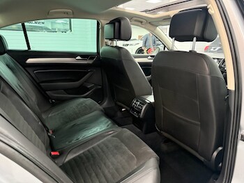 Used Volkswagen Passat 2017 for sale - 76776547: Photo