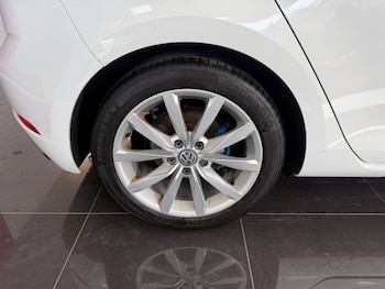 Used Volkswagen Golf 2019 for sale - 78241092: Photo