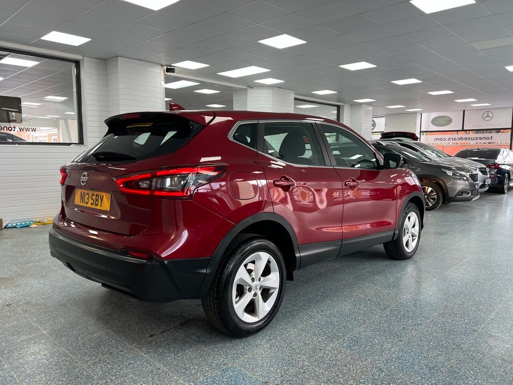 Used Nissan Qashqai 2018 for sale - 76776560: Photo 2