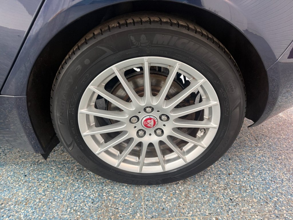 Used Jaguar XE 2018 for sale - 76776579: Photo 13