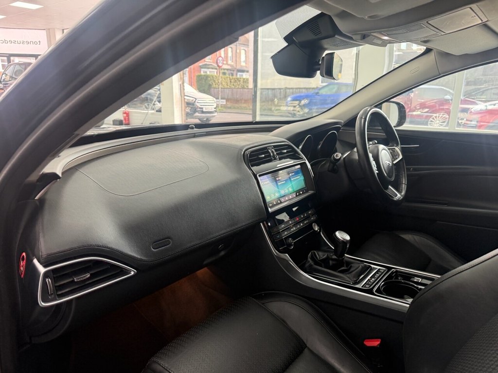 Used Jaguar XE 2018 for sale - 76776579: Photo 14