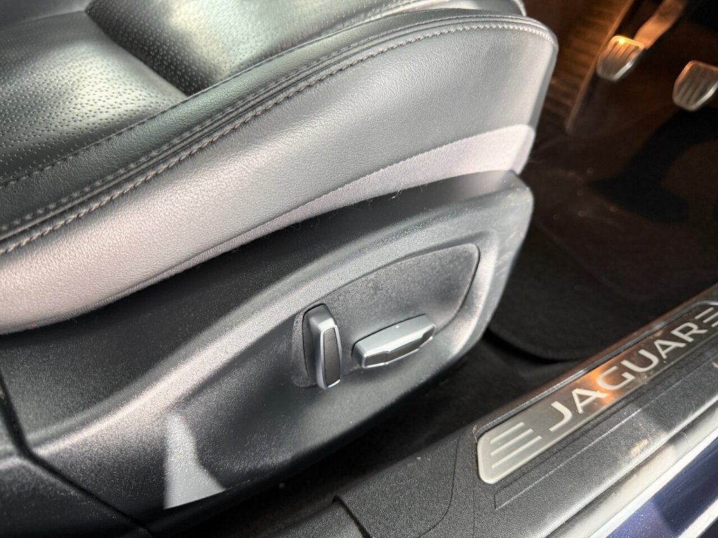 Used Jaguar XE 2018 for sale - 76776579: Photo 30