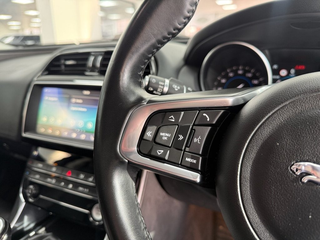 Used Jaguar XE 2018 for sale - 76776579: Photo 32