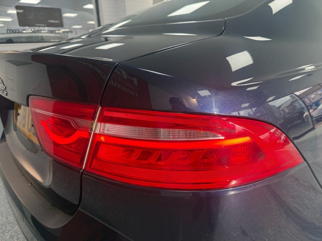 Used Jaguar XE 2018 for sale - 76776579: Photo 7