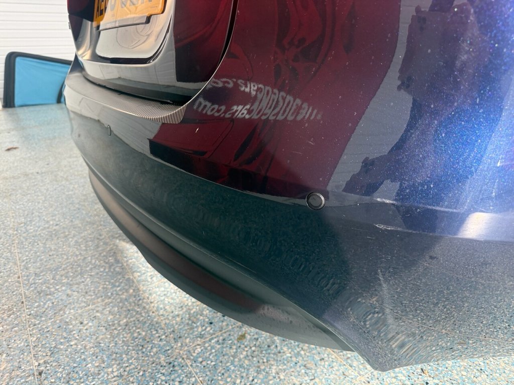 Used Jaguar XE 2018 for sale - 76776579: Photo 8