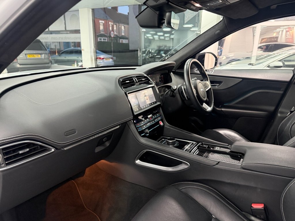 Used Jaguar F-Pace 2020 for sale - 76792249: Photo 14