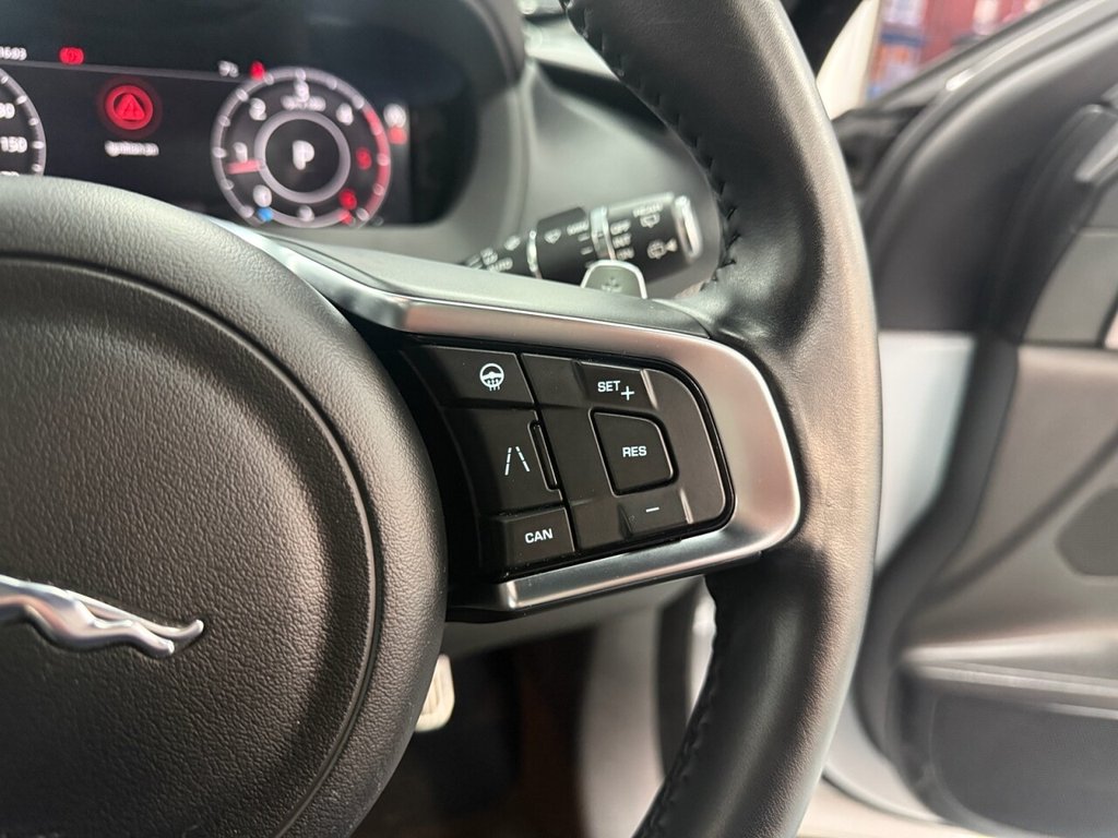 Used Jaguar F-Pace 2020 for sale - 76792249: Photo 39