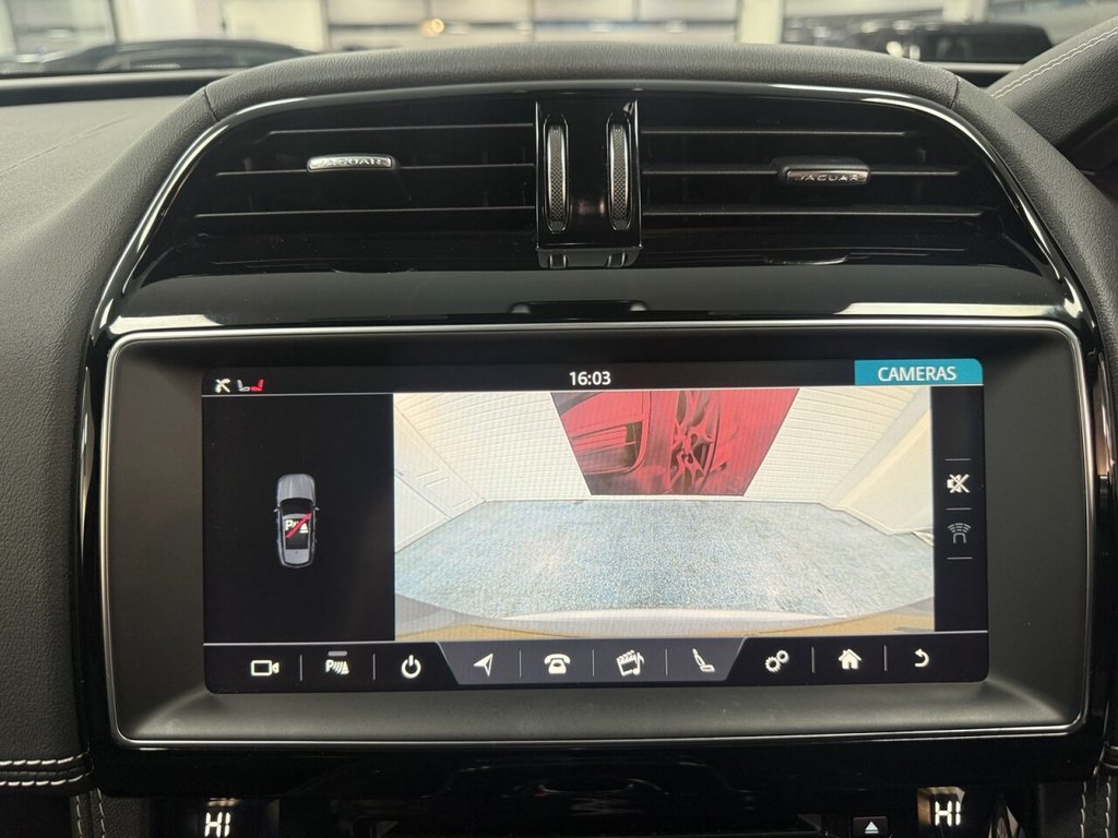 Used Jaguar F-Pace 2020 for sale - 76792249: Photo 45