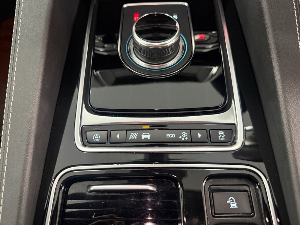 Used Jaguar F-Pace 2020 for sale - 76792249: Photo 49