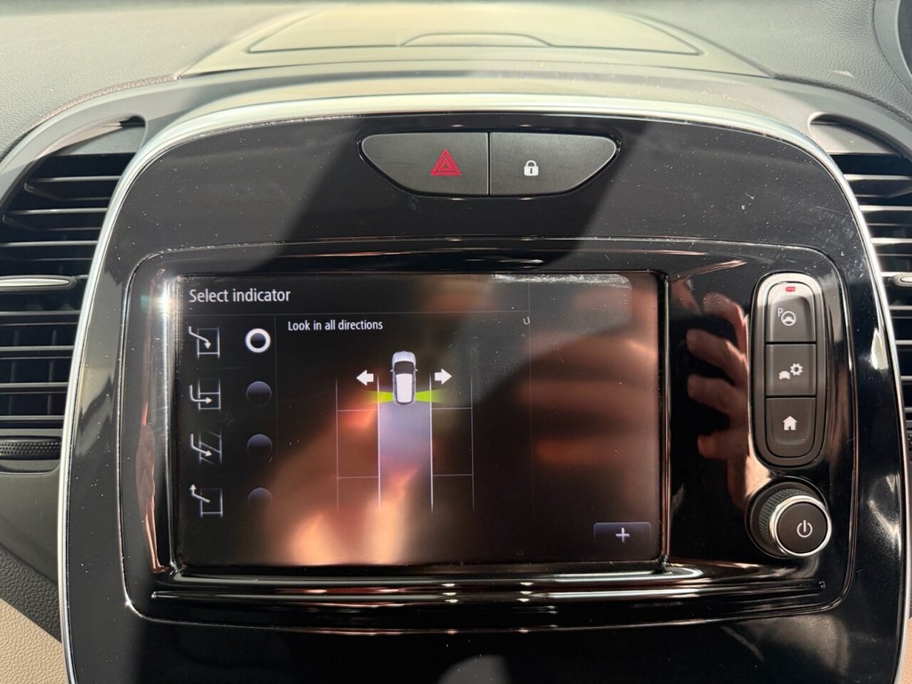 Used Renault Captur 2018 for sale - 77084094: Photo 41