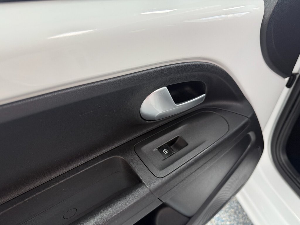 Used Volkswagen up! 2018 for sale - 76776679: Photo 15