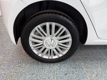 Used Volkswagen up! 2018 for sale - 76776679: Photo