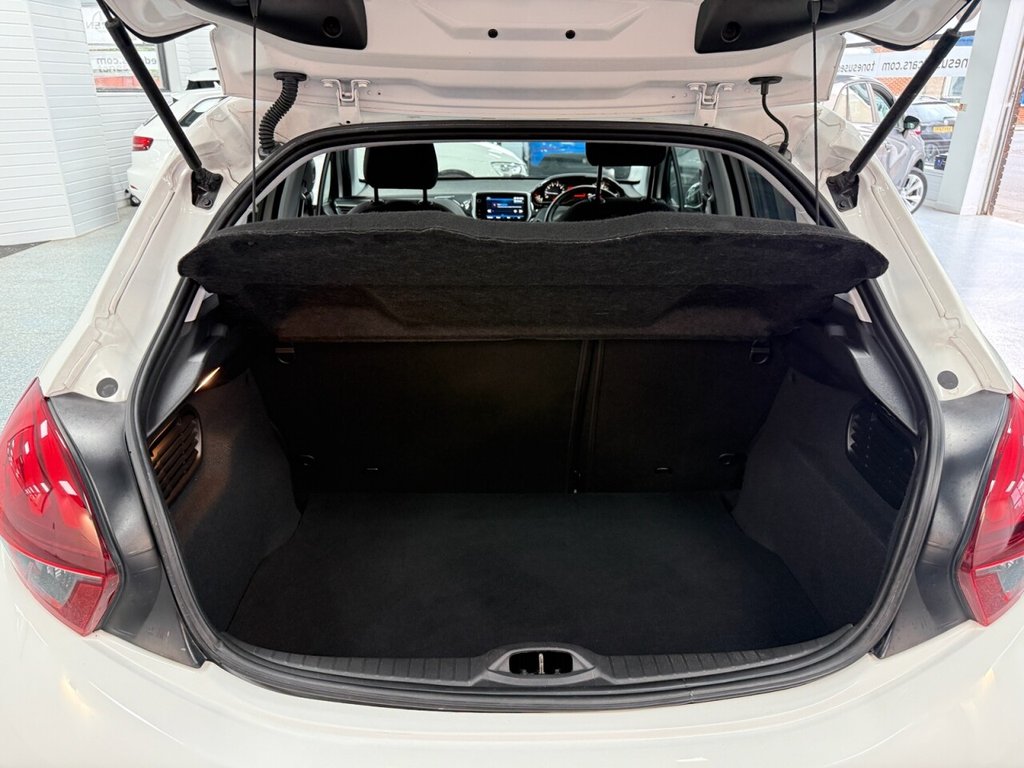 Used Peugeot 208 2019 for sale - 76776623: Photo 14