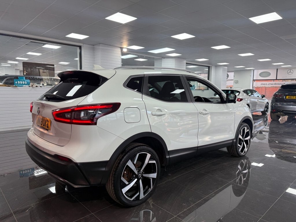 Used Nissan Qashqai 2018 for sale - 77850329: Photo 2