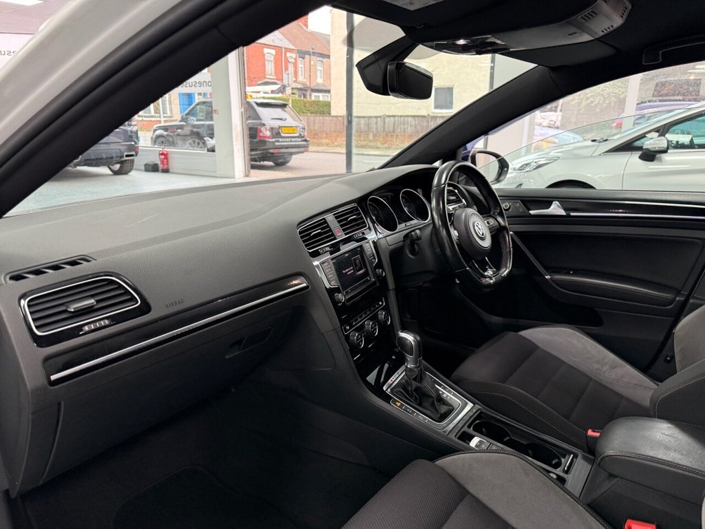 Used Volkswagen Golf 2016 for sale - 76776701: Photo 13