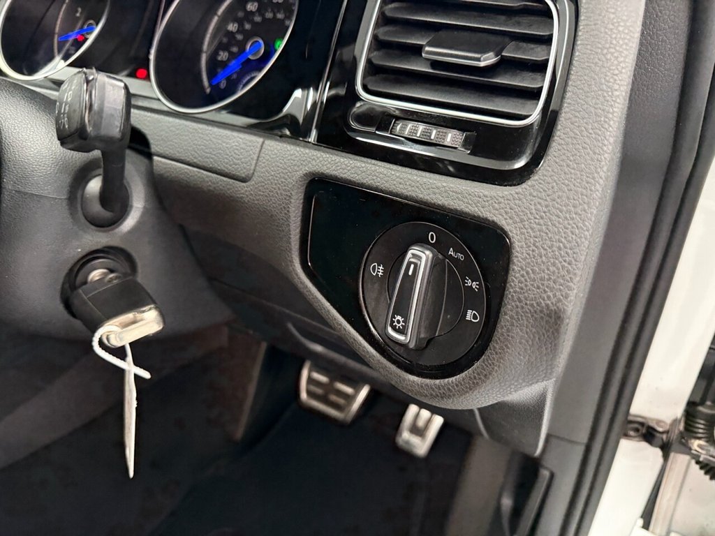 Used Volkswagen Golf 2016 for sale - 76776701: Photo 24
