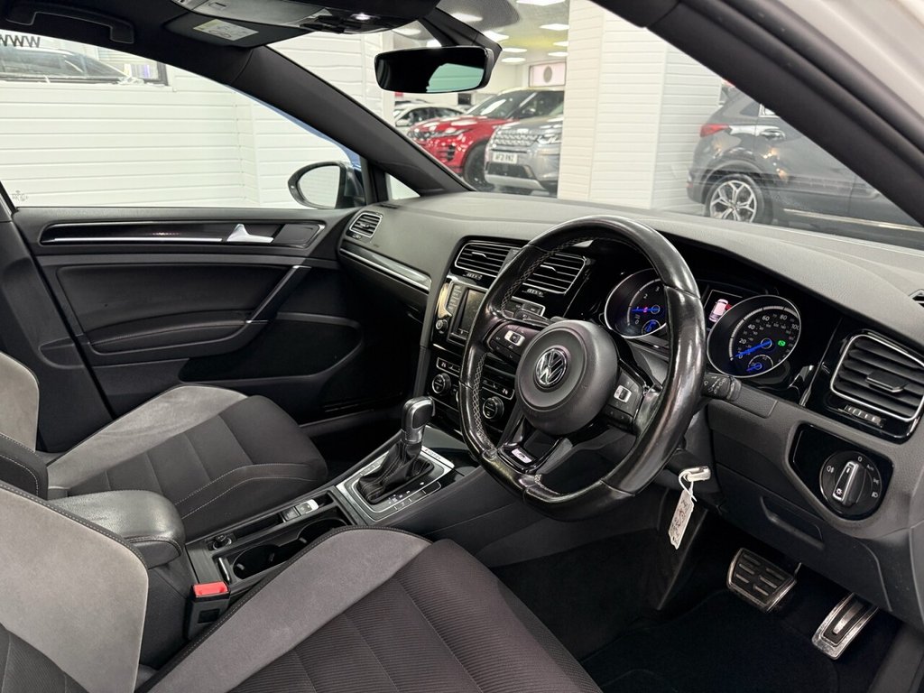 Used Volkswagen Golf 2016 for sale - 76776701: Photo 25