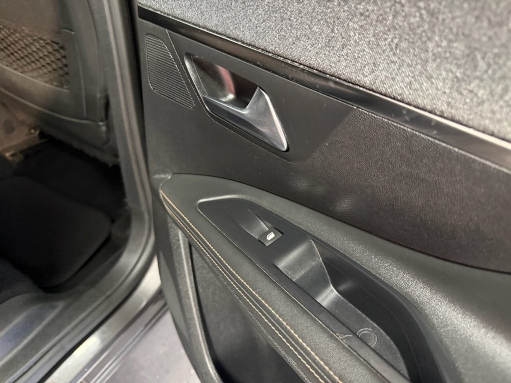 Used Peugeot 3008 2020 for sale - 78212919: Photo 6