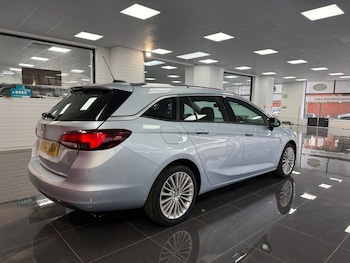 Used Vauxhall Astra 2017 for sale - 77806158: Photo