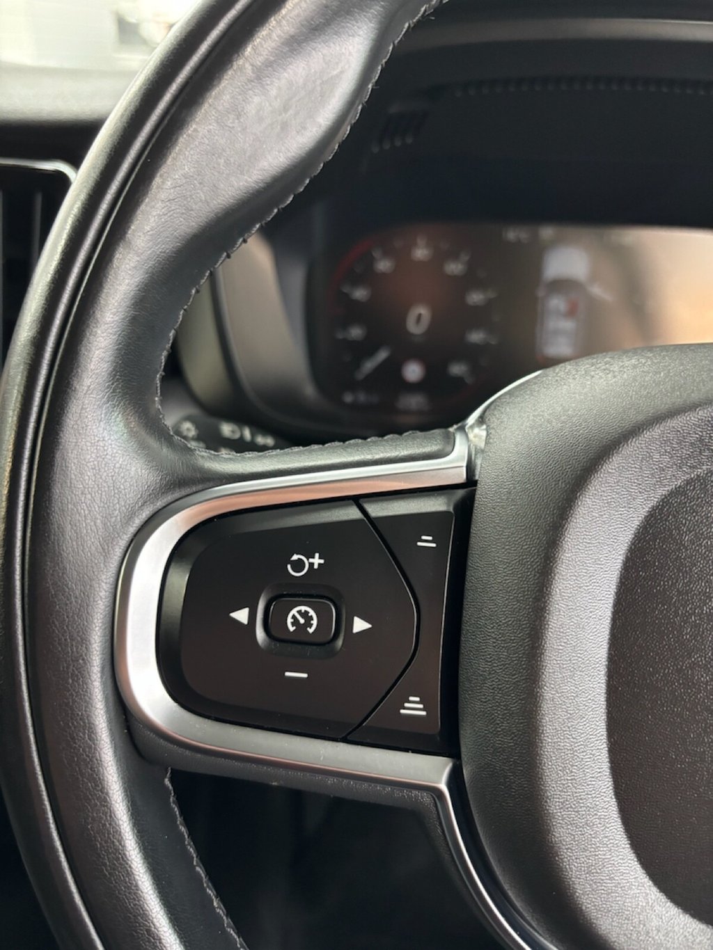 Used Volvo XC60 2019 for sale - 76776630: Photo 48