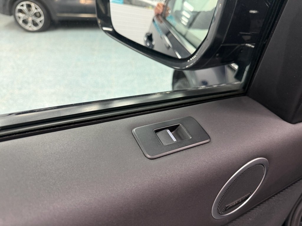 Used Land Rover Discovery 2019 for sale - 76776688: Photo 25