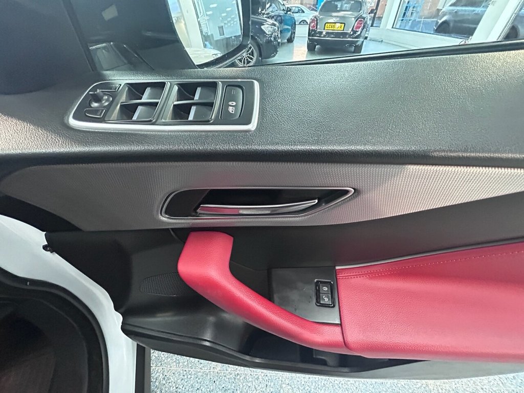 Used Jaguar F-Pace 2017 for sale - 77748283: Photo 19