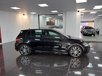 Used Volkswagen Golf 2018 for sale - 78919342: Photo