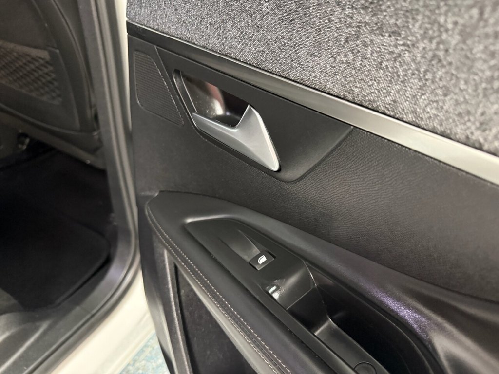 Used Peugeot 3008 2018 for sale - 77065211: Photo 6