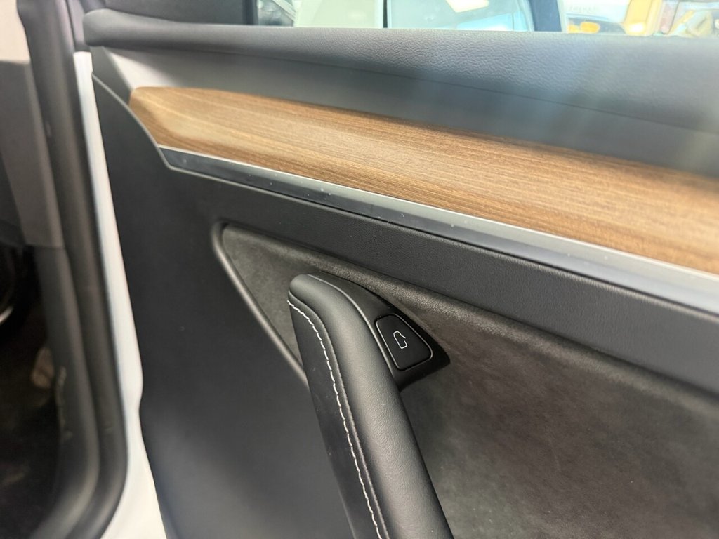 Used Tesla Model Y 2024 for sale - 76797998: Photo 31