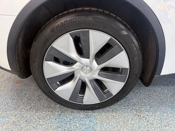 Used Tesla Model Y 2024 for sale - 76797998: Photo