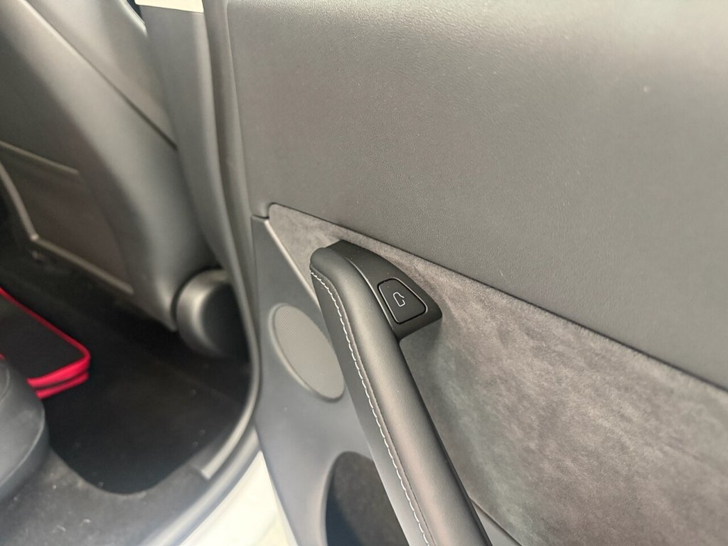 Used Tesla Model Y 2024 for sale - 76797998: Photo 6