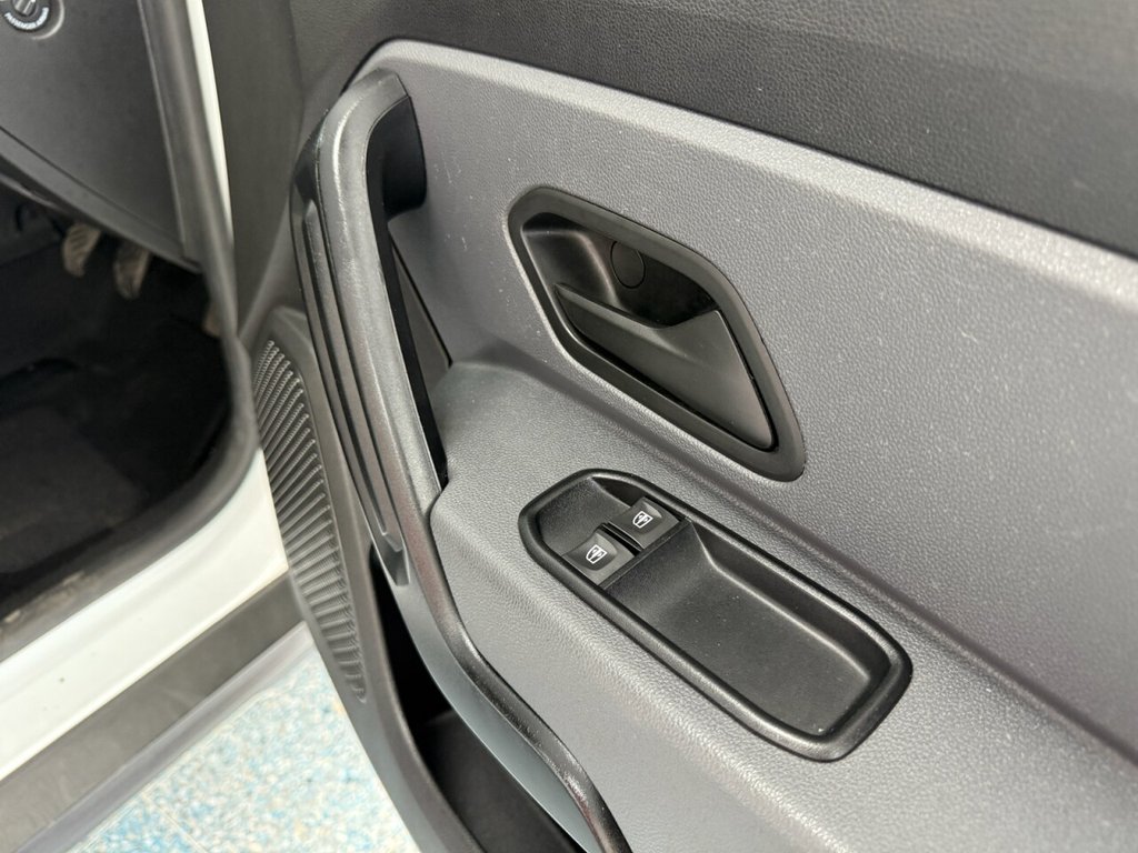 Used Dacia Duster 2018 for sale - 76776619: Photo 24