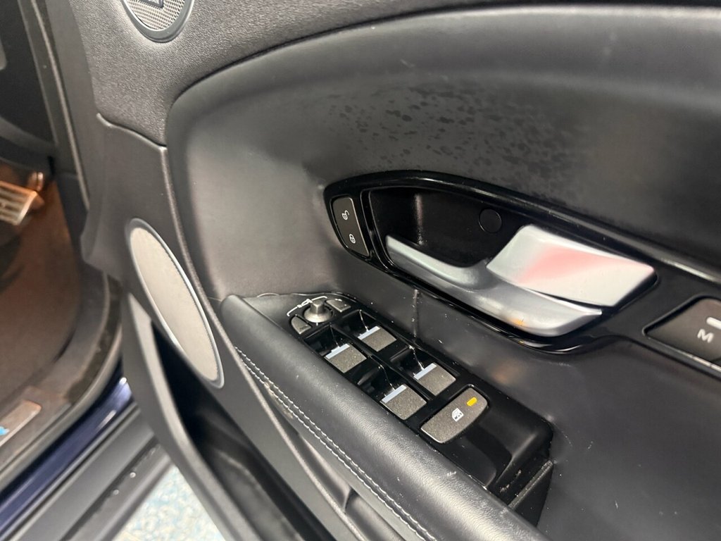 Used Land Rover Range Rover Evoque 2018 for sale - 77227349: Photo 32