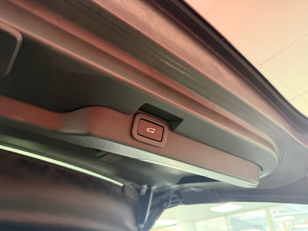 Used Land Rover Discovery 2017 for sale - 77806021: Photo 15