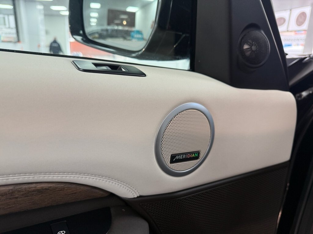 Used Land Rover Discovery 2017 for sale - 77806021: Photo 23