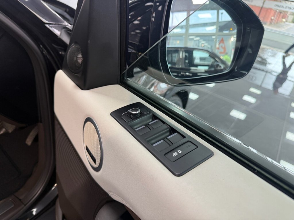 Used Land Rover Discovery 2017 for sale - 77806021: Photo 31