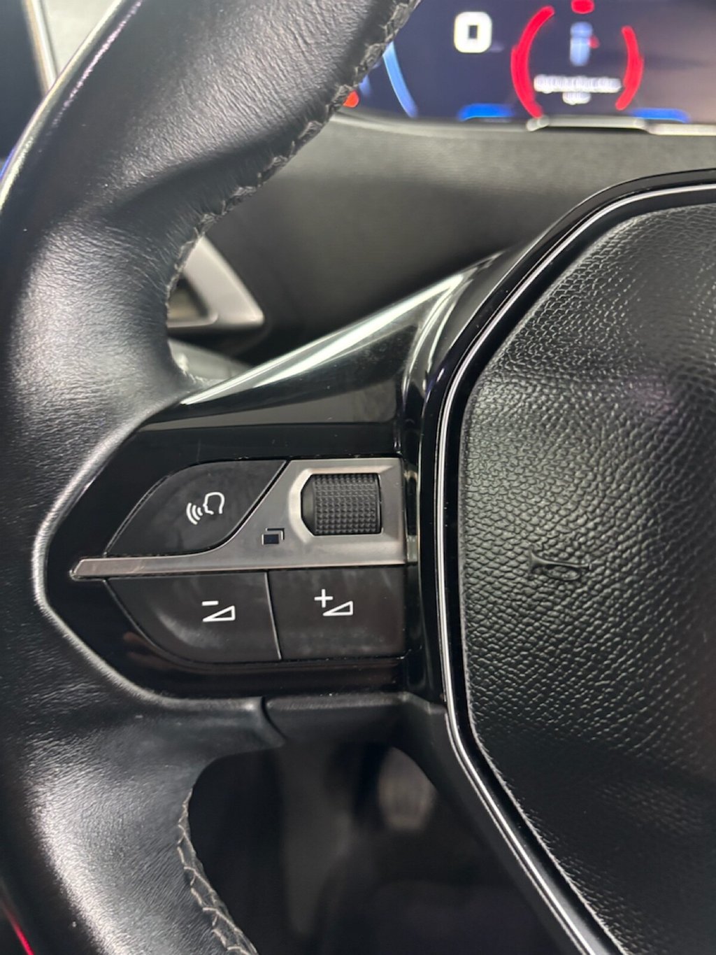 Used Peugeot 3008 2018 for sale - 77263785: Photo 40