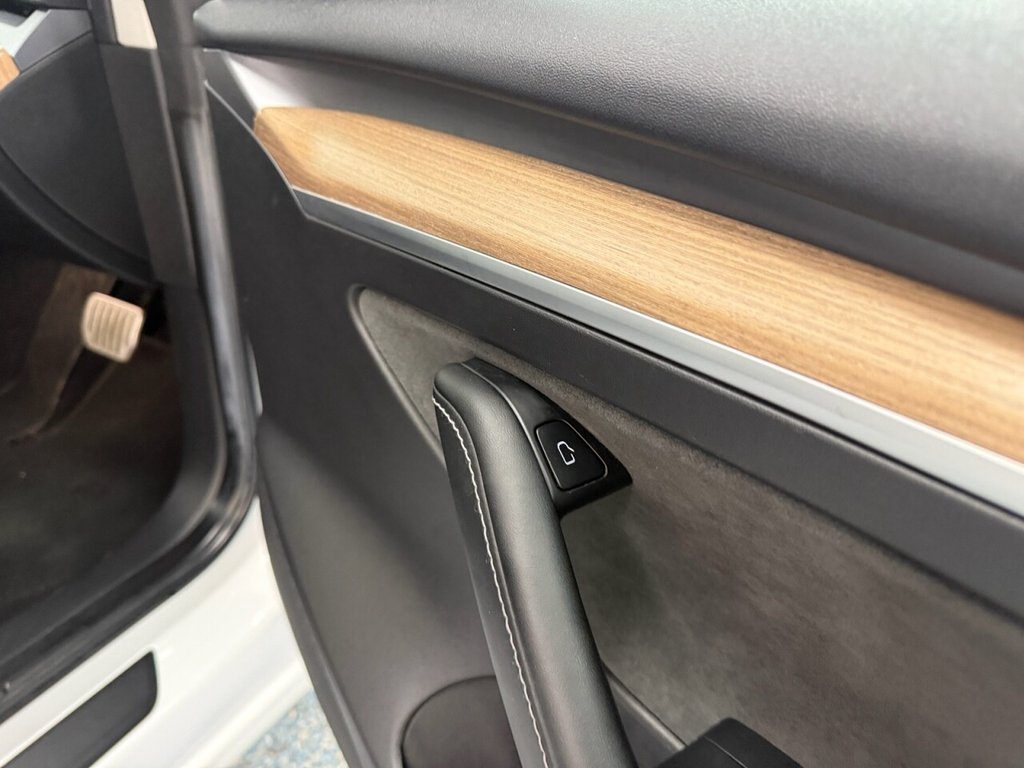 Used Tesla Model 3 2023 for sale - 77327903: Photo 28