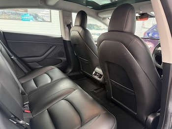 Used Tesla Model 3 2023 for sale - 77327903: Photo