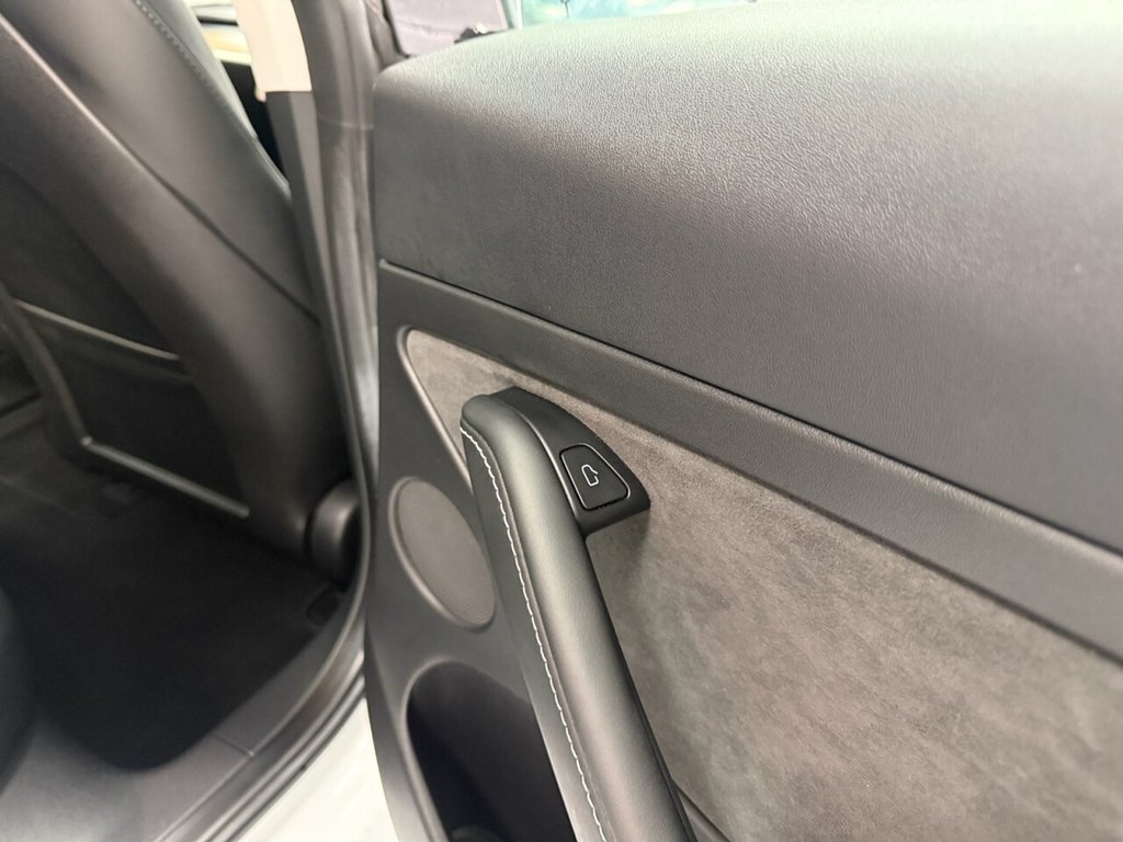 Used Tesla Model 3 2023 for sale - 77327903: Photo 6