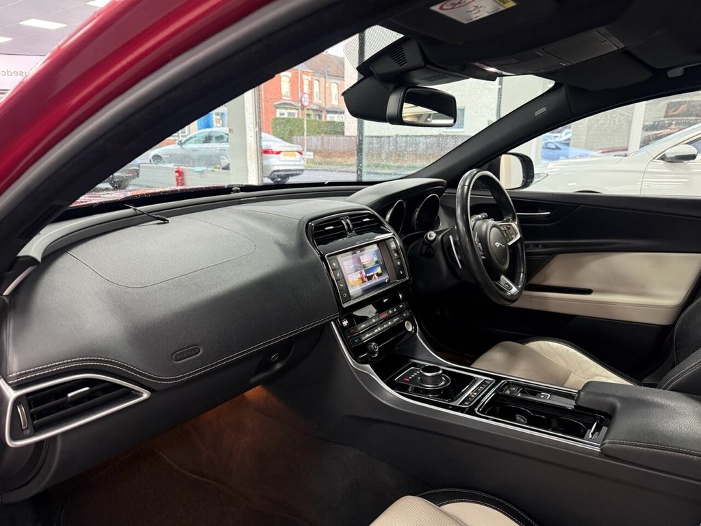 Used Jaguar XE 2017 for sale - 76776568: Photo 15