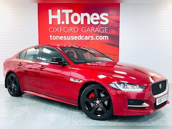Used Jaguar XE 2017 for sale - 76776568: Photo