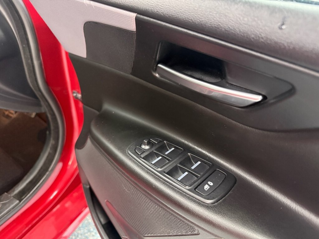 Used Jaguar XE 2017 for sale - 76776568: Photo 27