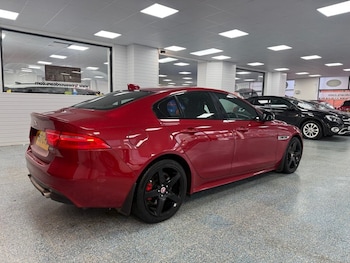Used Jaguar XE 2017 for sale - 76776568: Photo
