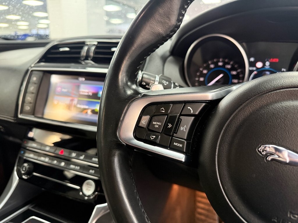 Used Jaguar XE 2017 for sale - 76776568: Photo 30