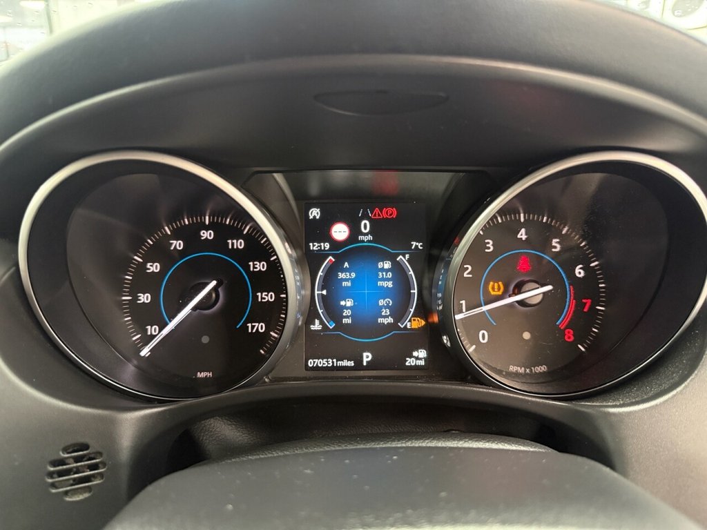 Used Jaguar XE 2017 for sale - 76776568: Photo 33