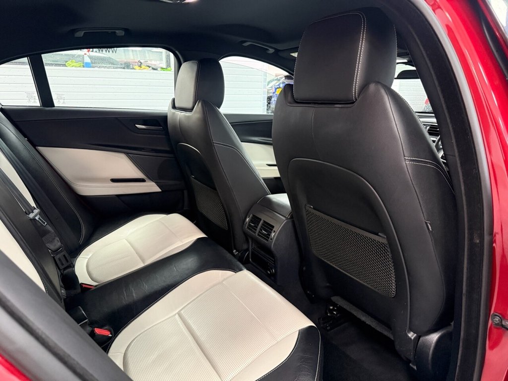 Used Jaguar XE 2017 for sale - 76776568: Photo 4