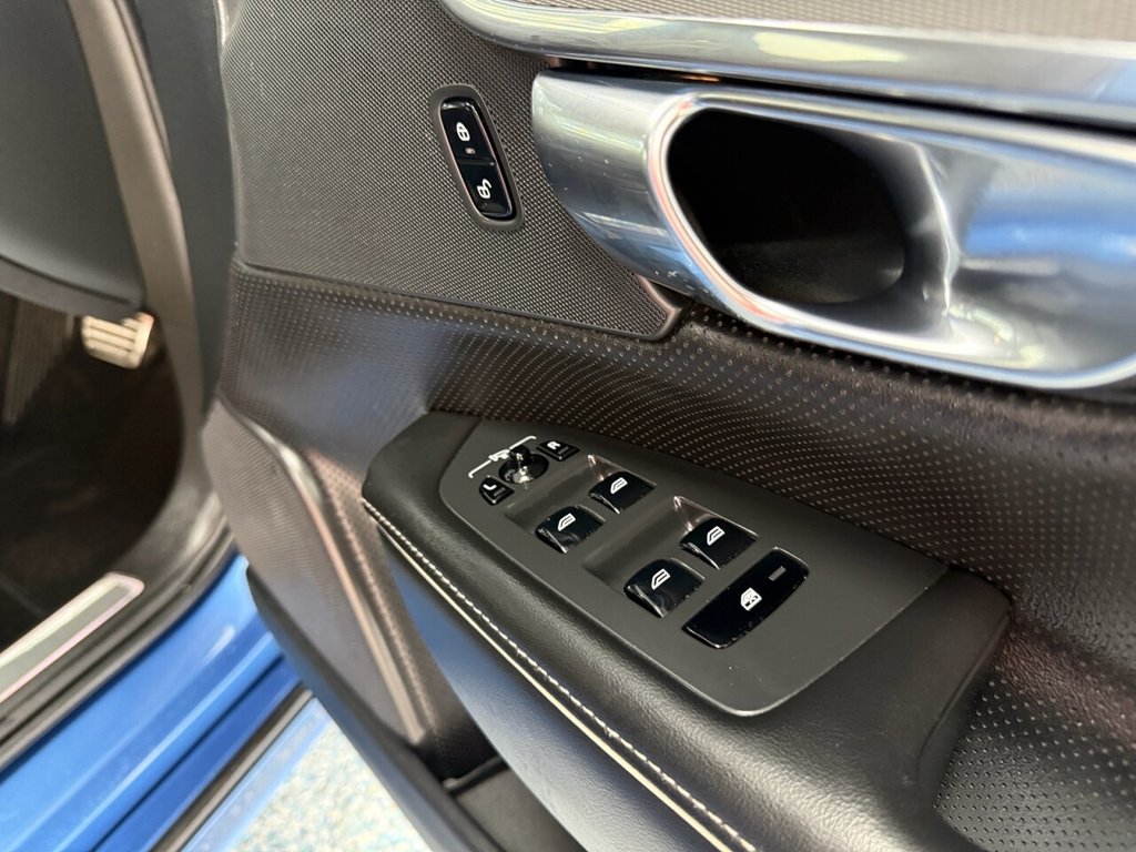 Used Volvo S90 2018 for sale - 76776645: Photo 32