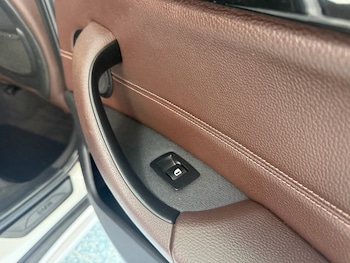 Used Jaguar F-Pace 2018 for sale - 76776699: Photo