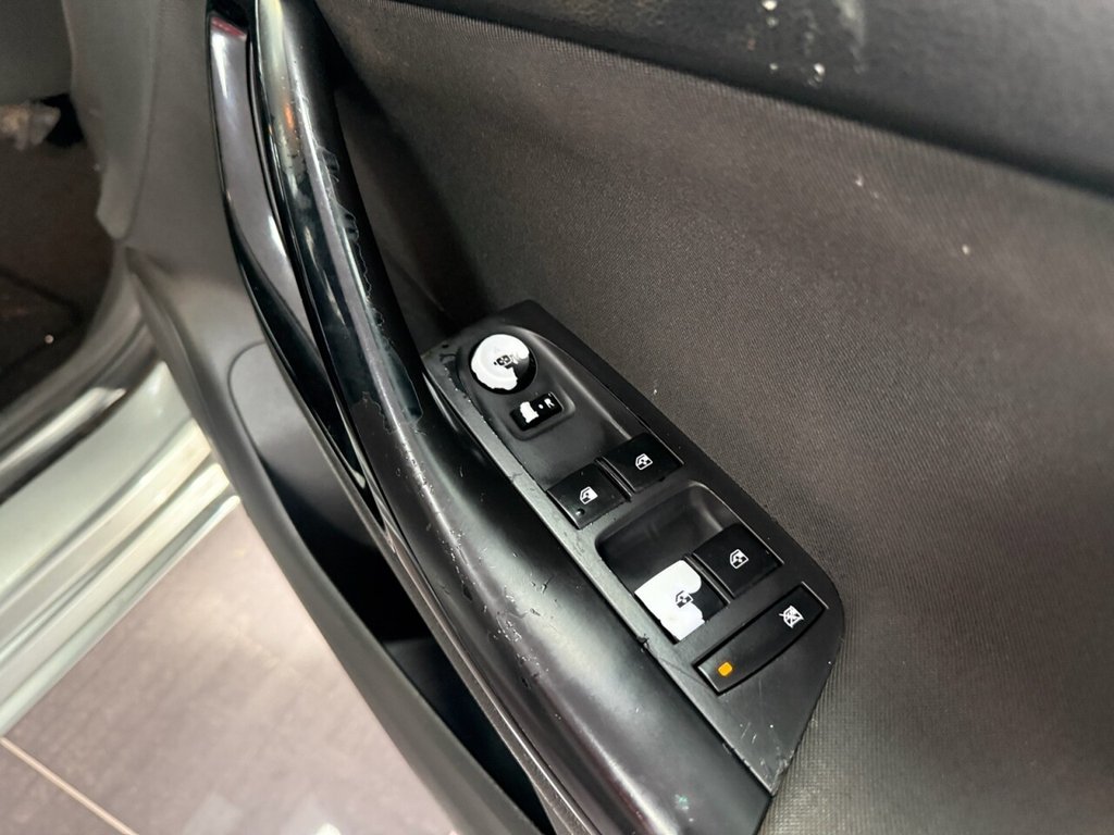 Used Vauxhall Astra 2017 for sale - 77905517: Photo 23